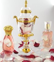 >Caron's Délire de Roses urn & bottles